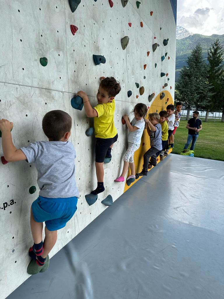 Immagine-WhatsApp-2023-06-05-ore-18.07.59 Scuola di arrampicata con i bambini